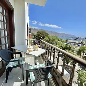 https://casa-carla-santa-cruz-de-tenerife.adeje-hotels.com